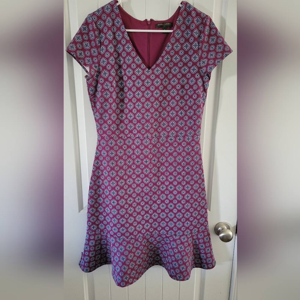 Banana Republic Fit and Flare Purple Patterned Dress Size 6 NWOT